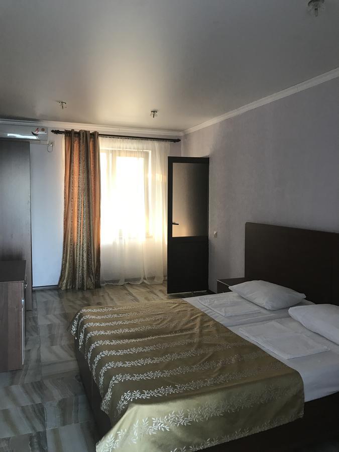 Apra Hotel Lidzava Exterior photo
